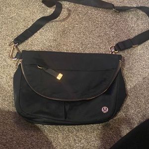 Lululemon purse